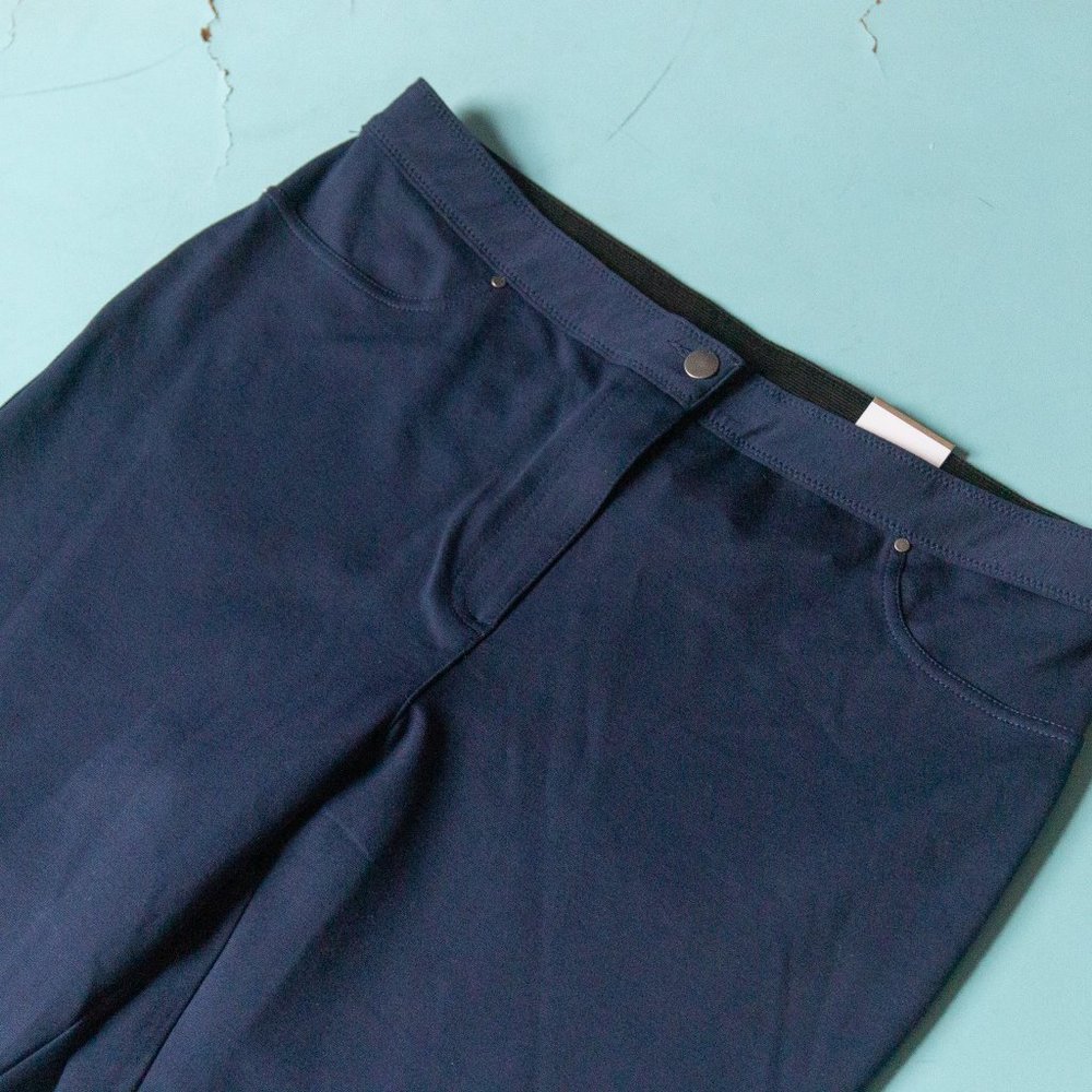 NEW Chico'ss Premiere Faux Pocket Navy Blue Ponte Knit Basic Pant Sz Large Short - Picture 2 of 10